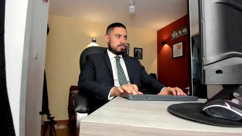 SERGIO THE SEX LAWYER online show from May 17, 3:16 am
