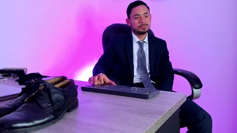 Snapshot of fuckerwate chatting on December 14, 10:18 pm SERGIO THE SEX LAWYER online show from December 14, 10:18 pm