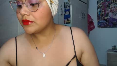 Mia and Gary  online show from October 19, 3:00 am