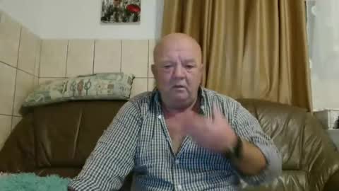 Snapshot of fullballs6 chatting on September 19, 2:16 am fullballs6 online show from September 19, 2:16 am