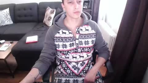 fullandready online show from December 13, 7:43 pm