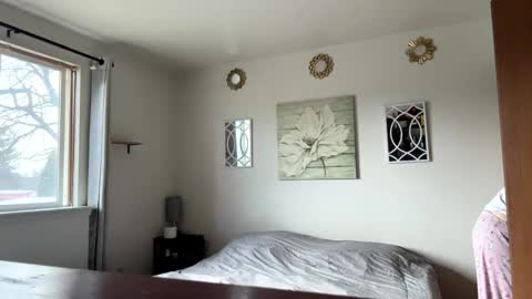 Linnys Palace online show from February 16, 5:33 pm