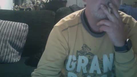 Snapshot of futbolin95 chatting on December 9, 12:01 am futbolin95 online show from December 9, 12:01 am