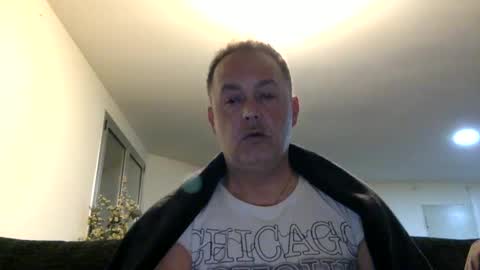 Snapshot of futbolin95 chatting on February 6, 8:02 pm futbolin95 online show from February 6, 8:02 pm