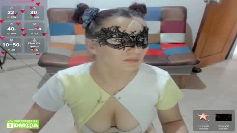 fuxxy_ online show from October 7, 4:36 pm