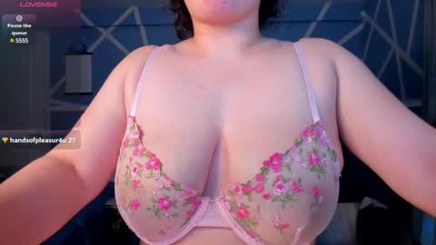 Snapshot of gaaby_ chatting on February 24, 6:05 am gaaby online show from February 24, 6:05 am