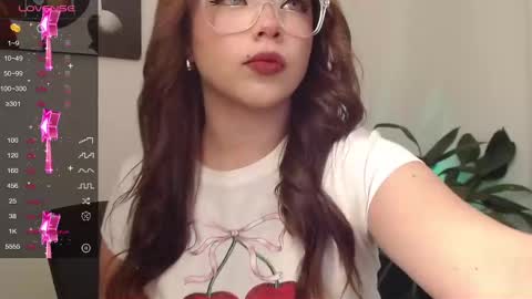 Snapshot of gabb__yy chatting on February 4, 11:49 pm online show from February 4, 11:49 pm