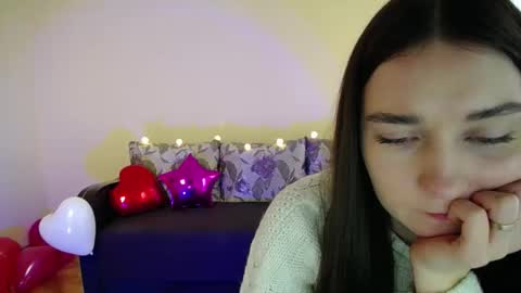 Snapshot of gabby_di chatting on February 11, 12:25 pm Jaklin online show from February 11, 12:25 pm