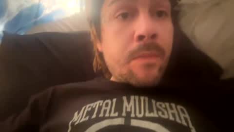 yeeah online show from March 12, 12:15 pm