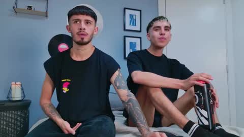 gabriel_and_geronimo online show from September 26, 2:19 am