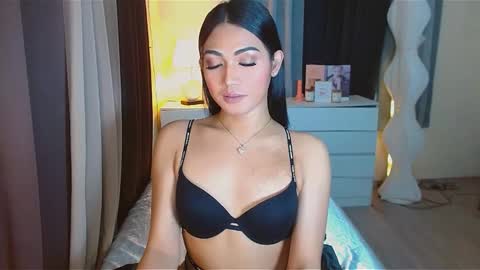 gabriela_deluxe online show from February 2, 3:30 pm