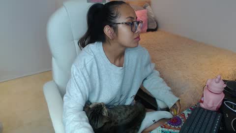 Snapshot of gabriela_morales01 chatting on December 17, 6:13 am . online show from December 17, 6:13 am