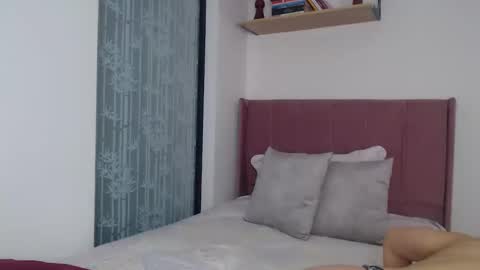 Snapshot of gabrielarossa chatting on February 19, 2:01 pm GabrielaRossa online show from February 19, 2:01 pm
