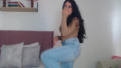 Snapshot of gabrielarossa chatting on February 19, 5:06 pm GabrielaRossa online show from February 19, 5:06 pm