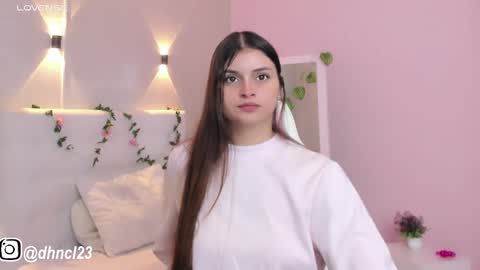 Snapshot of gabriellahoney18 chatting on February 11, 7:16 pm Gabriella online show from February 11, 7:16 pm