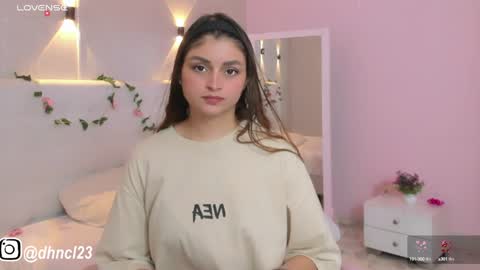 Snapshot of gabriellahoney18 chatting on February 8, 12:38 am Gabriella online show from February 8, 12:38 am