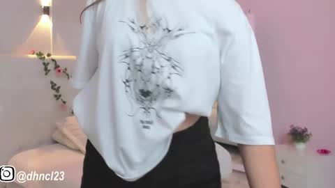Snapshot of gabriellahoney18 chatting on March 5, 1:42 am Gabriella online show from March 5, 1:42 am
