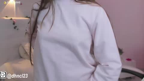 Snapshot of gabriellahoney18 chatting on February 11, 10:18 pm Gabriella online show from February 11, 10:18 pm