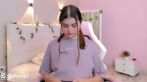 Snapshot of gabriellahoney18 chatting on January 23, 8:45 pm Gabriella online show from January 23, 8:45 pm