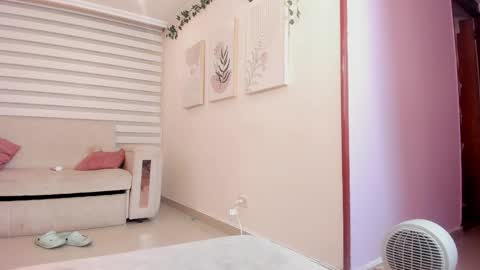   online show from February 22, 4:05 am