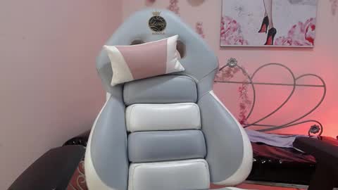 ..          .. online show from October 18, 10:47 pm