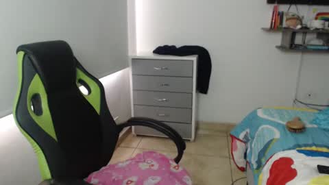 Snapshot of gaby_bluexx chatting on February 21, 1:11 pm Gaby Blue online show from February 21, 1:11 pm