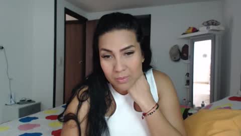 Snapshot of gaby_bluexx chatting on February 17, 3:11 pm Gaby Blue online show from February 17, 3:11 pm