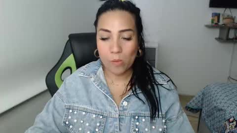 Snapshot of gaby_bluexx chatting on January 29, 7:32 pm Gaby Blue online show from January 29, 7:32 pm