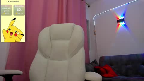 Snapshot of gaby_foox chatting on September 15, 1:45 pm gaby online show from September 15, 1:45 pm