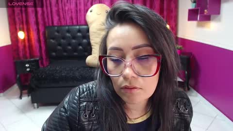 Snapshot of gaby_trent chatting on February 14, 8:59 pm gabriela online show from February 14, 8:59 pm