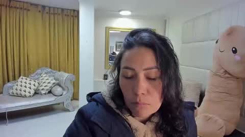 gabriela online show from December 3, 10:27 am