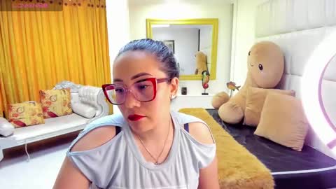 Snapshot of gaby_trent chatting on March 1, 7:59 pm gabriela online show from March 1, 7:59 pm