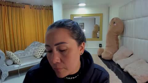 gabriela online show from February 20, 2:30 pm