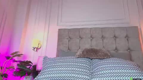 GabyEvans online show from April 25, 1:24 pm