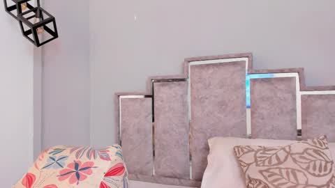 gabyyjones online show from February 27, 11:28 am