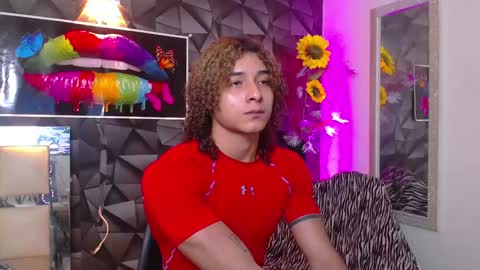 Snapshot of gael__david chatting on March 1, 3:21 am Gael online show from March 1, 3:21 am