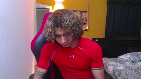 Snapshot of gael__david chatting on March 4, 2:38 am Gael online show from March 4, 2:38 am