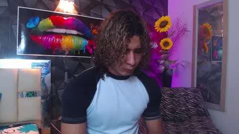 Snapshot of gael__david chatting on March 9, 2:29 am Gael online show from March 9, 2:29 am