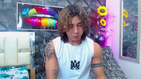 Snapshot of gael__david chatting on February 27, 4:24 am Gael online show from February 27, 4:24 am