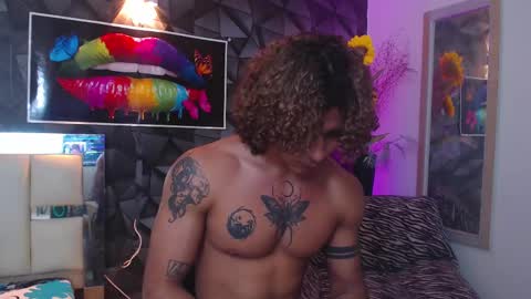 Snapshot of gael__david chatting on March 9, 5:33 am Gael online show from March 9, 5:33 am