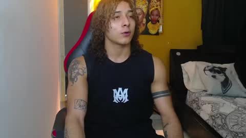 Snapshot of gael__david chatting on February 24, 2:40 am Gael online show from February 24, 2:40 am