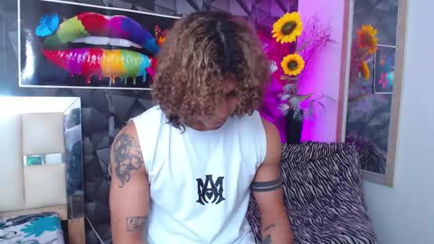 Snapshot of gael__david chatting on March 11, 2:42 am Gael online show from March 11, 2:42 am