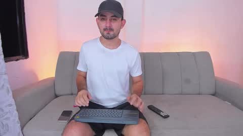 gal_stone_ online show from March 7, 4:12 am