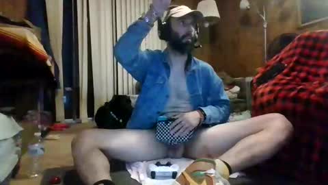 gamerfiend420 online show from November 17, 4:37 am