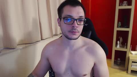 GangstaLover online show from December 17, 5:18 am