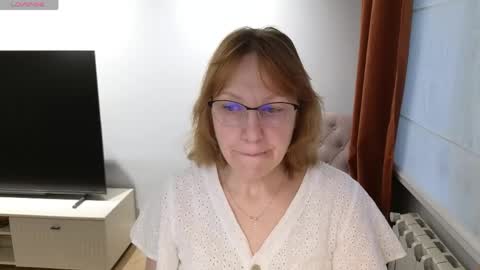Ava online show from June 1, 7:10 am