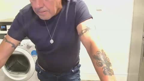 Snapshot of garybaker60 chatting on September 16, 6:22 pm Gaz online show from September 16, 6:22 pm