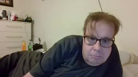 Snapshot of garyg930 chatting on September 16, 3:53 am Gary online show from September 16, 3:53 am