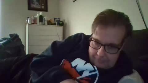 Snapshot of garyg930 chatting on December 5, 8:38 pm Gary online show from December 5, 8:38 pm
