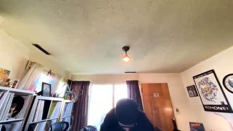 marvin pumpt online show from December 20, 7:21 pm